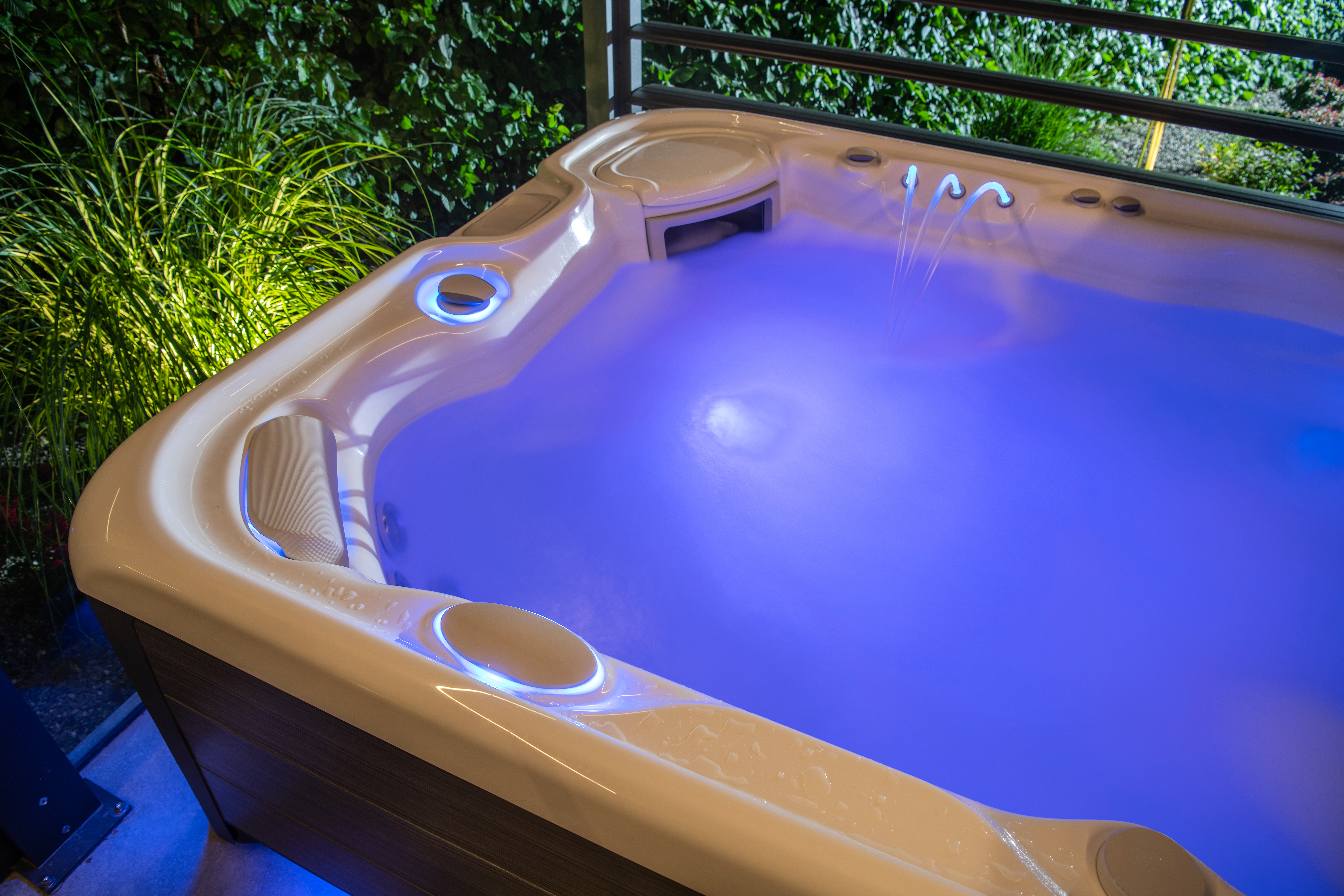 Top Reasons to Opt for Hot Tub Removal Services