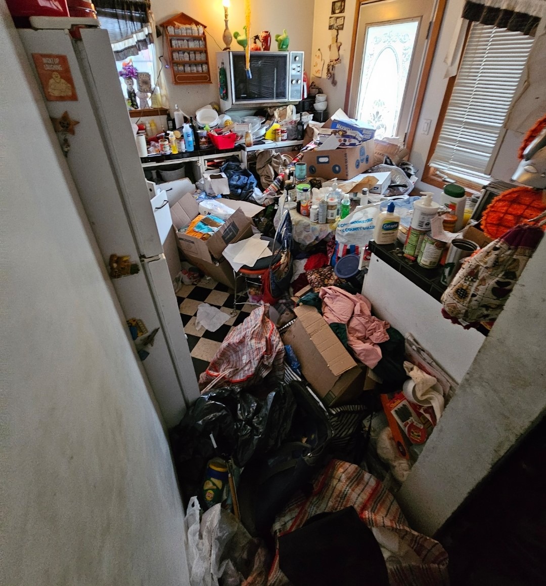 hoarder cleanout service