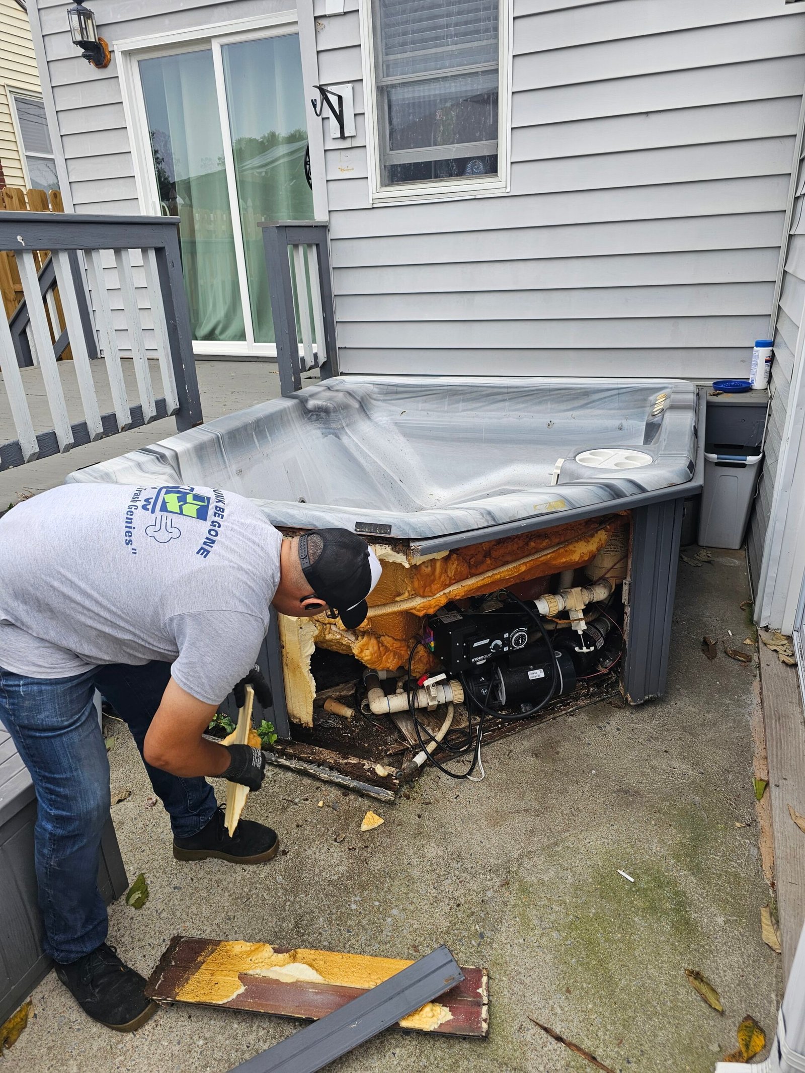 hot tub removal in central NJ by junk be gone